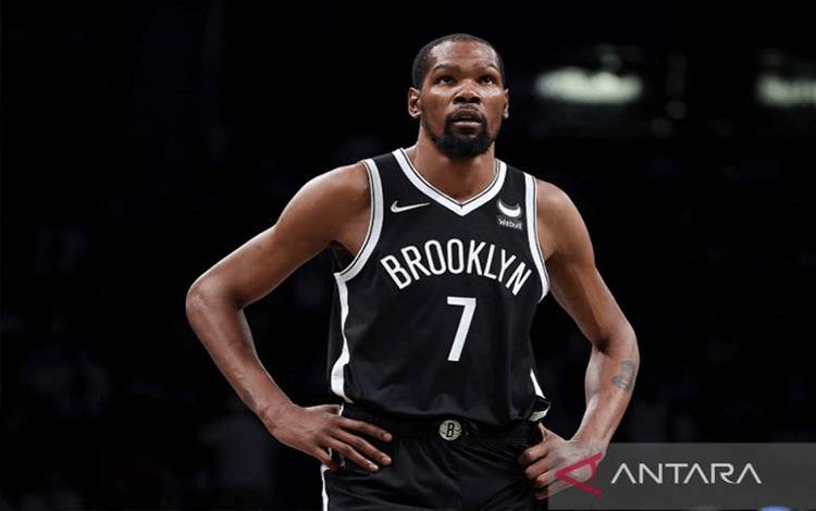 Adu Mulut dengan Penonton, Kevin Durant Didenda Rp358 Juta