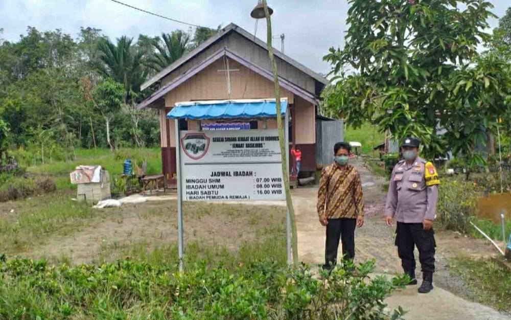 Polisi Patroli Rutin untuk Beri Rasa Aman Warga yang Beribadah