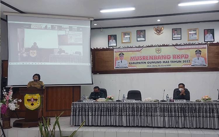 Bupati Gunung Mas Sampaikan Target Kinerja Pembangunan Daerah 2023