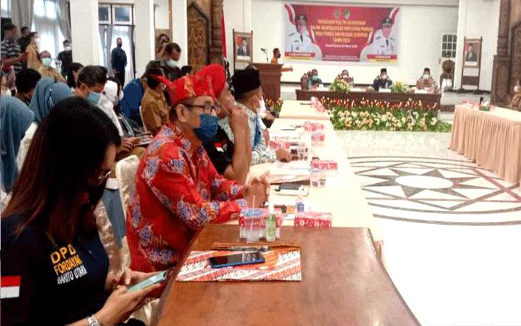 Kesbangpol Barito Utara Gelar Sosialisasi Pendidikan Politik Kebangsaan