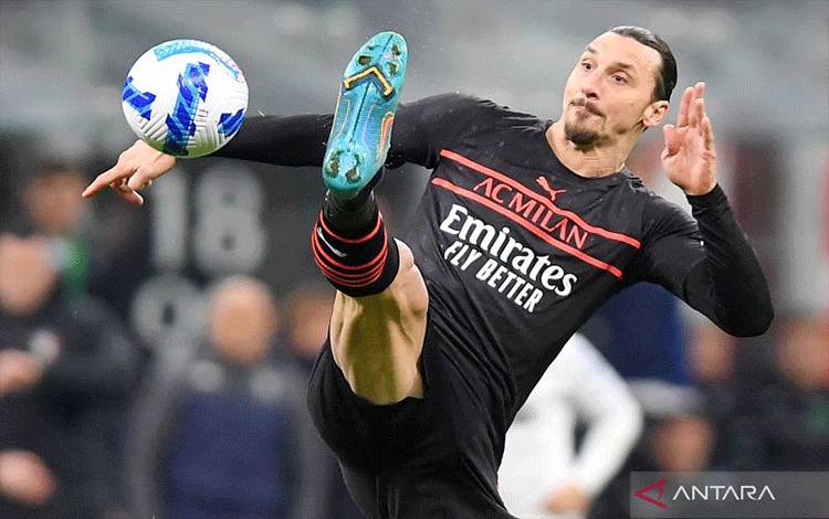 Zlatan Ibrahimovic Masih Belum Berpikir Pensiun