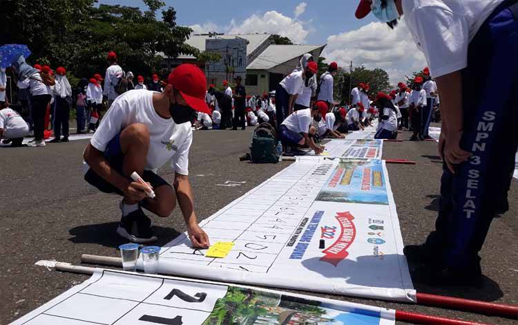 Kapuas Cetak Rekor Muri Bidang Matematika Perkalian Terpanjang