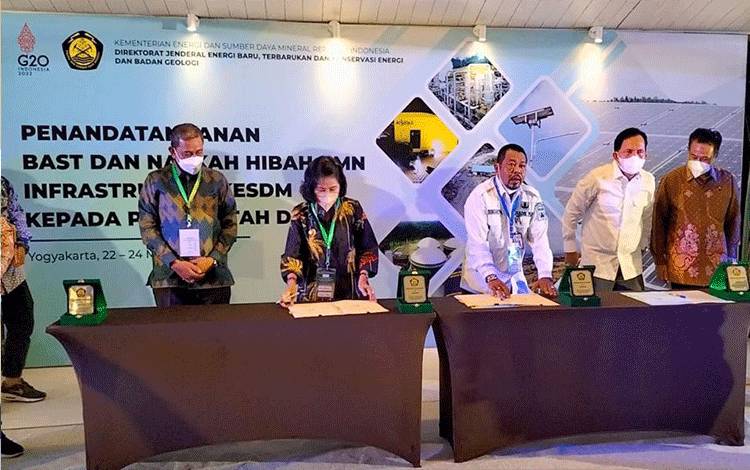 Taty Narang Hadiri Serah Terima BAST dan Naskah Hibah Barang Miliki Negara