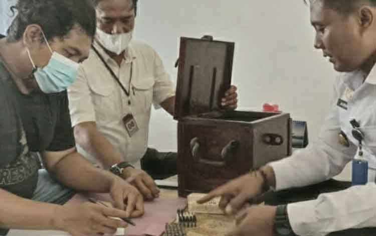 Pastikan Berfungsi, Senpi Petugas Rutan Kuala Kapuas Dilakukan Pengecekan
