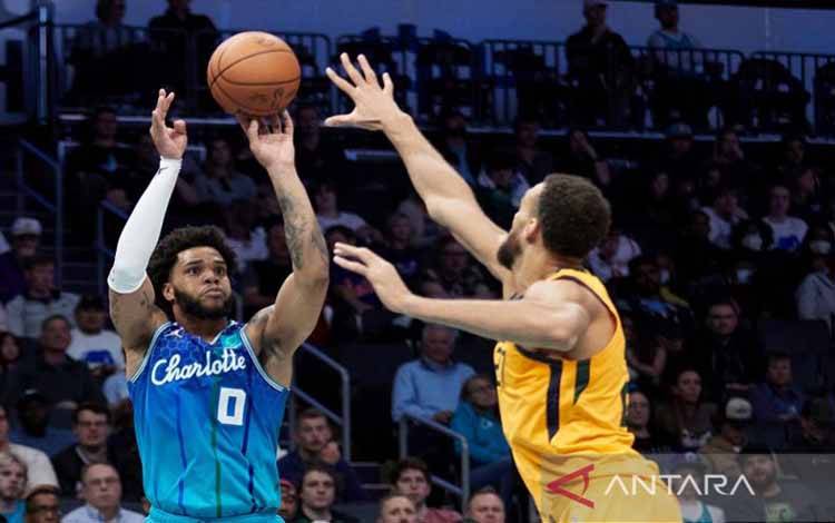 Hornets Terus Cengkeram Zona Play-in Seusai Tundukkan Jazz