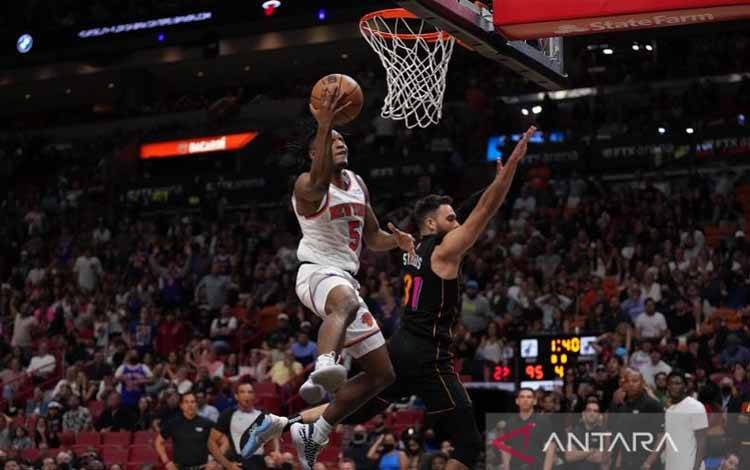 Bangkit di Menit Akhir, Knicks Perburuk Periode Negatif Heat