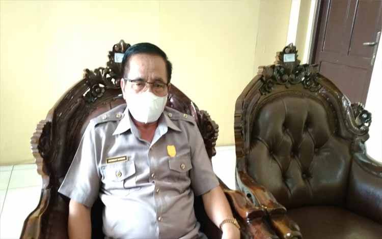 Pesan Ketua DPRD Gumas untuk 14 Kades yang Baru Dilantik
