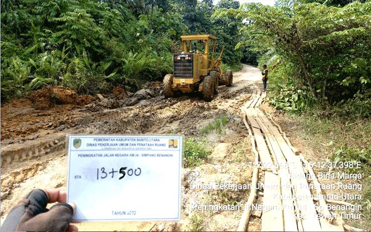 Dinas PUPR Barut Terus Tangani Kerusakan Jalan Km 34 Arah Benangin