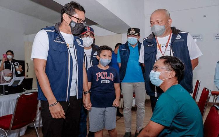 Sandiaga: Kesuksesan Vaksinasi Kunci Menuju Tatanan Ekonomi Baru