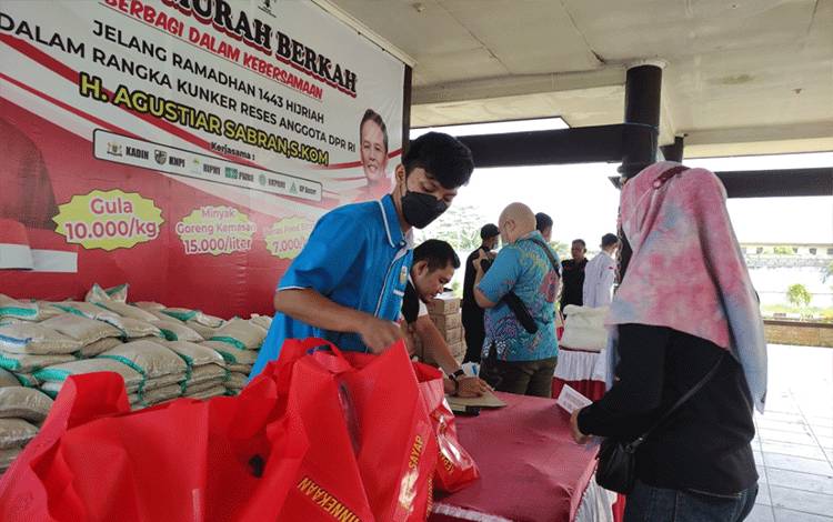 Agustiar Sabran Gelar Pasar Murah di Palangka Raya
