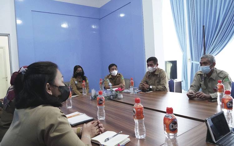 Diskominfosantik Kalteng Bimbing IKP Diskominfo Sukamara