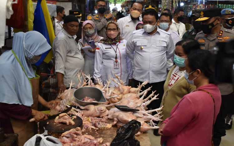 Stok Bahan Pokok Menjelang Ramadan Masih Tersedia