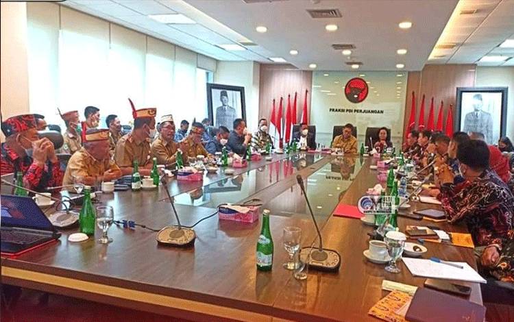 Pemkab Murung Raya Kunker ke DPR RI