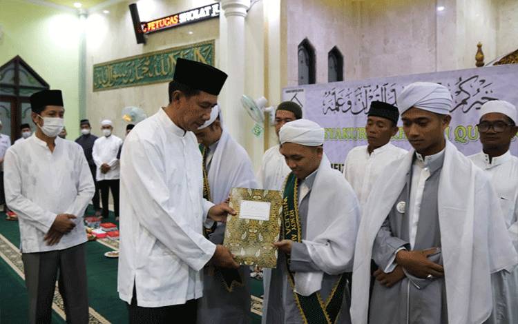 Bupati Barito Utara Hadiri Tasyakuran Khatam Quran di Masjid Al-Huda