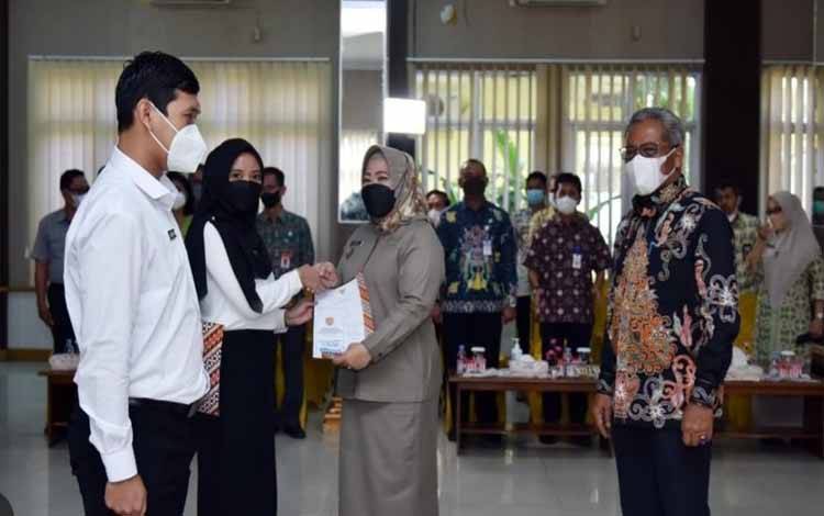 162 Orang Dilantik Jadi PNS, Bupati Ajak Membangun Kobar