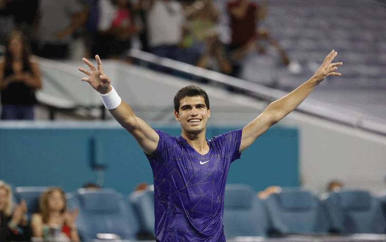 Alcaraz Kalahkan Hurkacz untuk Hadapi Ruud di Final Miami Open