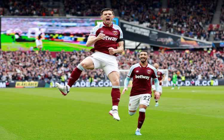 West Ham Tenggelamkan 10 Pemain Everton dengan 2-1