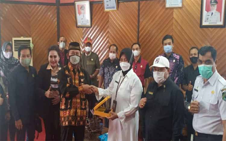 Pansus LKPj Bupati Kapuas Kaji Banding ke Palangka Raya dan Katingan