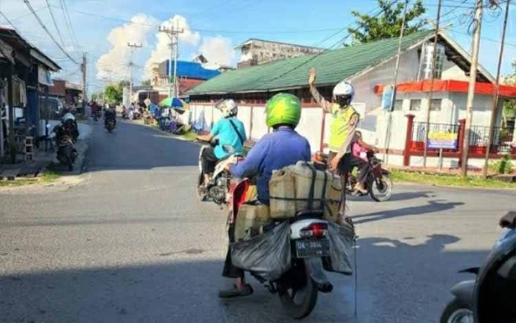Satlantas Polres Kapuas Lakukan Pengaturan Lalu Lintas, Cegah Kemacetan Selama Ramadan