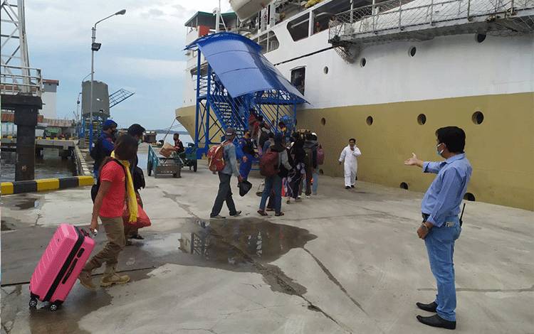 Kerahkan 5 Kapal, Pelni Siap Layanai Pemudik dari Pelabuhan Kumai
