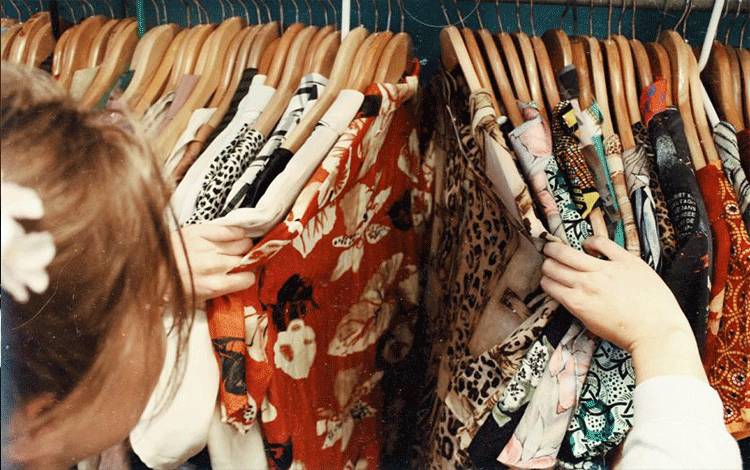 Ketahui 5 Fakta Limbah Fesyen di Balik Tren Produksi Massal & Cepat