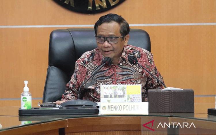 Mahfud MD: Penempatan Pati TNI sebagai Penjabat Kepala Daerah Dibenarkan