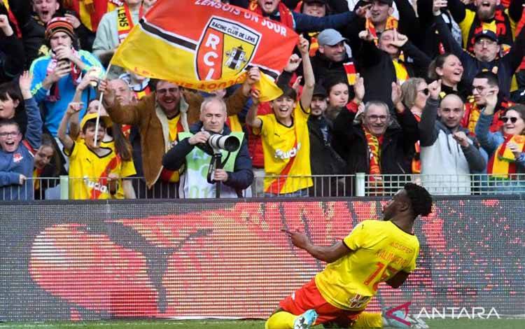 Nice Telan Kekalahan Pahit 3-0 di Kandang Lens