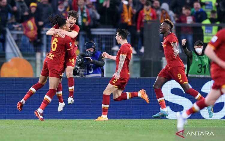 AS Roma Raih Kemenangan Tipis 2-1 Lawan Salernitana