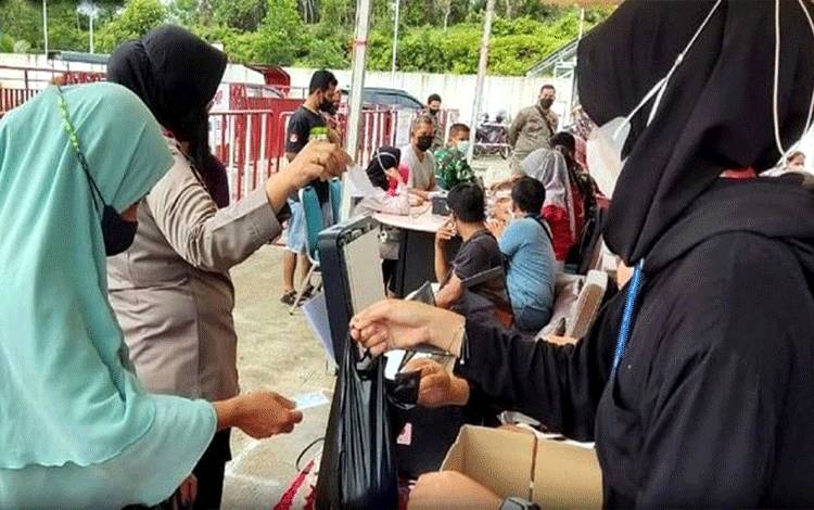 Minyak Goreng Curah Kembali Dijual di Muara Teweh Sesuai HET