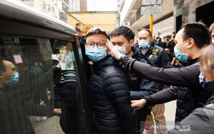 Jurnalis Veteran Hong Kong Allan Au Ditangkap Polisi