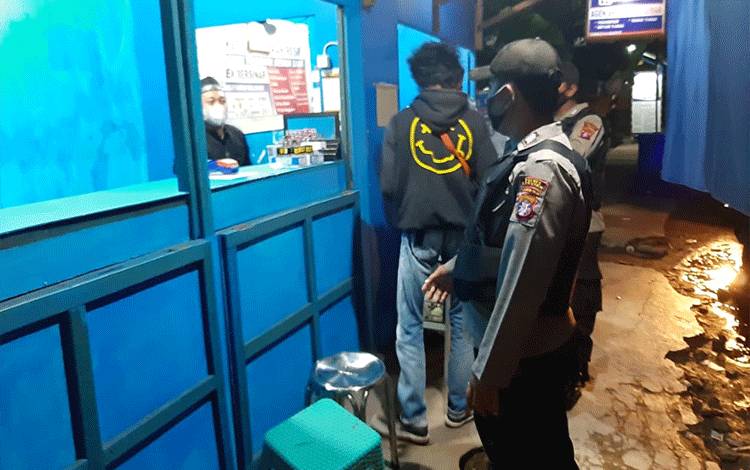 Polsek Seruyan Hilir Gelar Patroli Cegah Aksi Kejahatan di Malam Hari