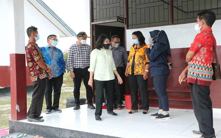 Taty Minta Disdik Petakan Sekolah Rusak