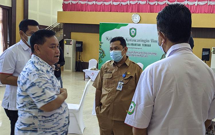 Bupati Kotim Minta Camat agar Kerjasama dengan Perusahaan Ratakan Lahan Puskesmas Tumbang Penyahuan