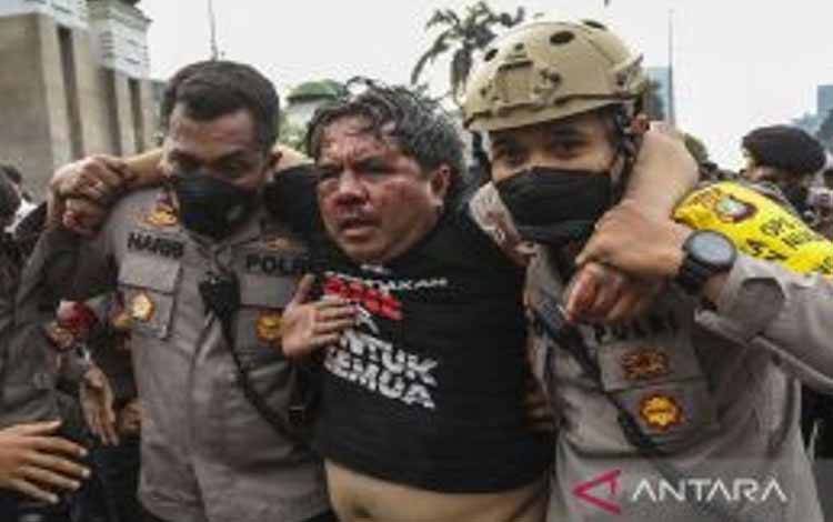 Polda Metro Tetapkan 6 Tersangka Pengeroyokan Terhadap Ade Armando