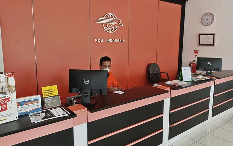 Kantor Pos Kuala Pembuang Siap Salurkan BLT Minyak Goreng