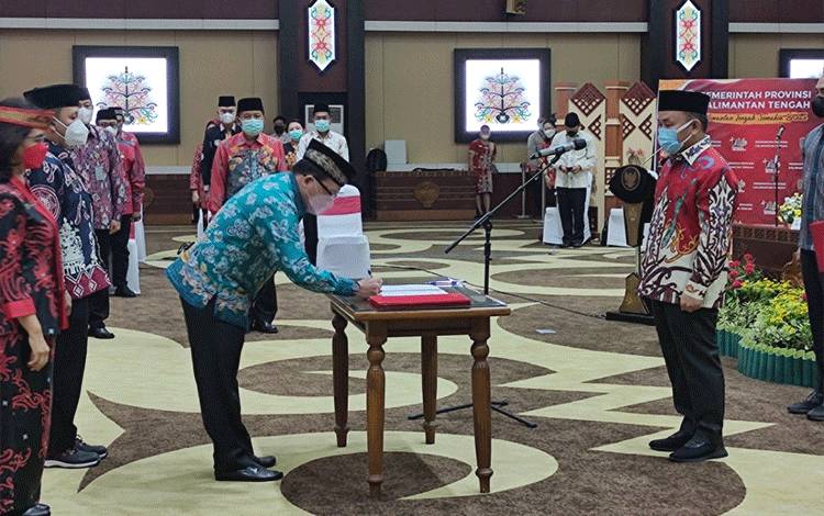 Ini Daftar Pejabat Pimpinan Tinggi Pratama yang Dilantik Gubernur Kalteng
