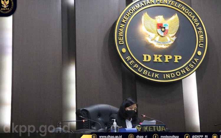 DKPP Berhentikan Tetap Staf Bawaslu Kabupaten Nias Selatan