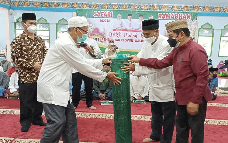 Bupati Barito Timur Hadiri Safari Ramadan Pemprov Kalteng di Masjid Ar-Rahman Tamiang Layang