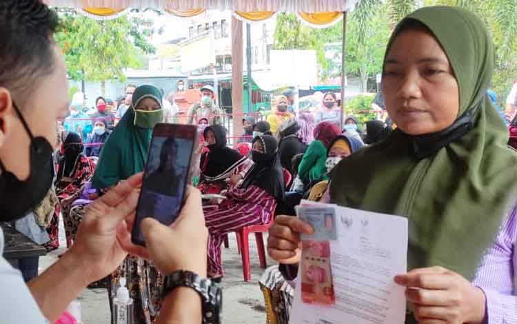 Penyaluran BPNT dan BLT Minyak Goreng di Kotim Ditarget Selesai sebelum Idulfitri