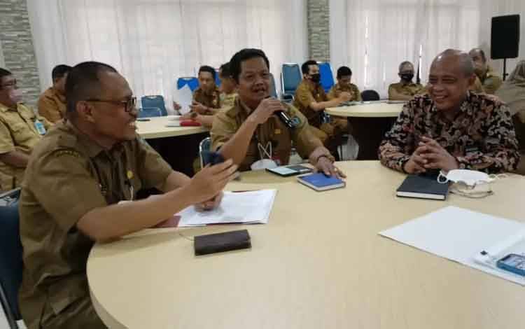 Sekda Seruyan Pimpin Rakor Percepatan Penyaluran DAK Fisik dan Dana Desa 2022