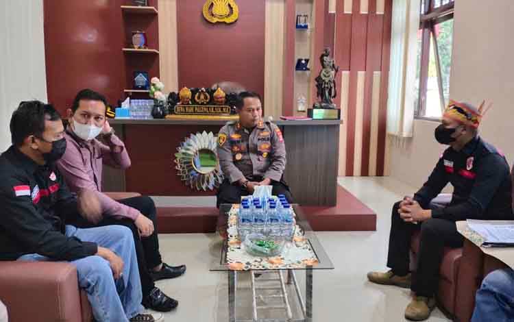 Pengurus Fordayak Silaturahmi ke Polres Sukamara