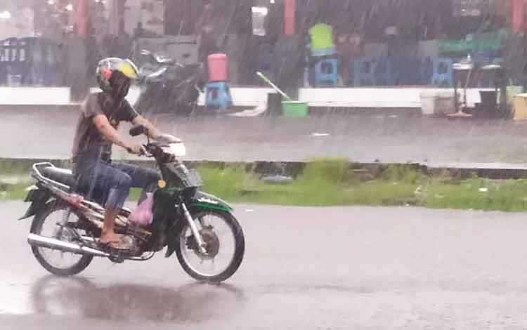 Sampit Dilanda Hujan Sepanjang Hari