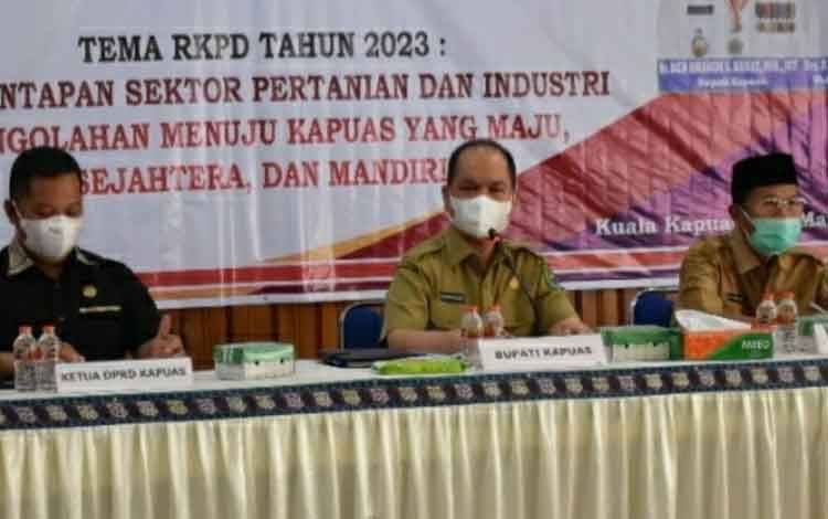 Bupati Kapuas Keluarkan Edaran Penggunaan Jalan untuk Angkutan Hasil Pertambangan dan Perkebunan