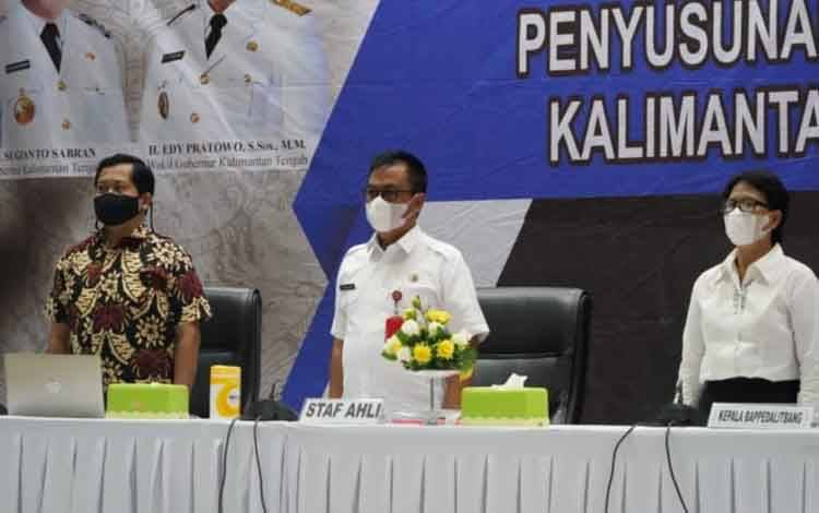 Buka Konsultasi Grand Design Kalteng 2045, Sataf Ahli Gubernur Herson B. Aden Paparkan Potensi SDA