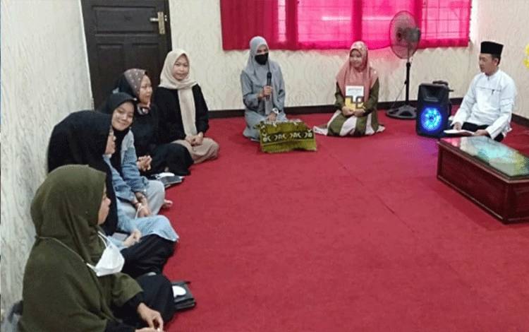 Anouncer MTQ ke-45 Kapuas Diberikan Pelatihan dan Pembinaan