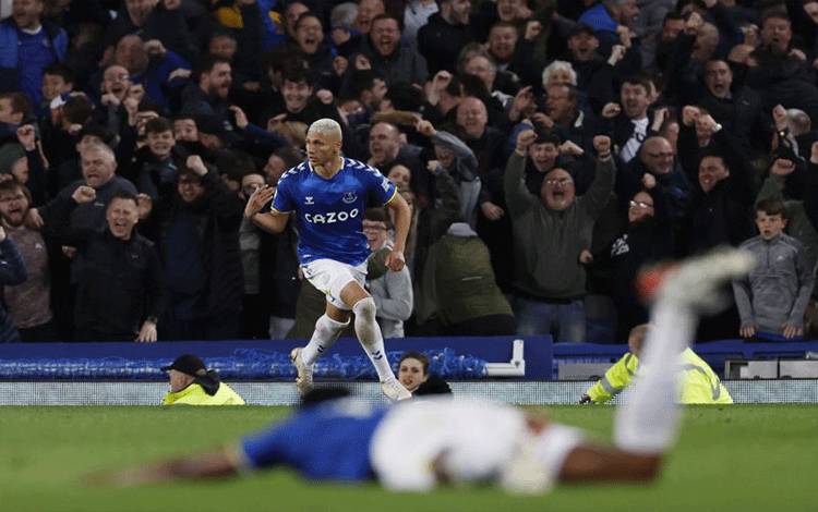 Richarlison Hindarkan Everton Kalah dari Leicester