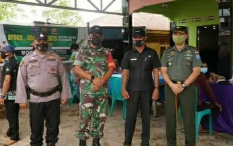 Dandim Kuala Kapuas Pantau Vaksinasi Covid-19 di Mandomai