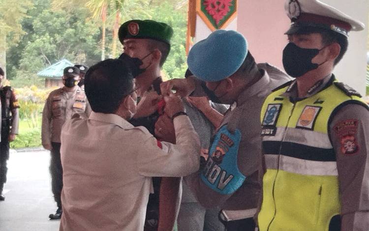 Bupati Katingan Pimpin Apel Gelar Pasukan Ops Kepolisian Terpusat Ketupat Telabang 2022