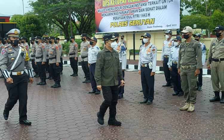 Bupati Seruyan Pimpin Apel Gelar Pasukan Operasi Ketupat Telabang 2022