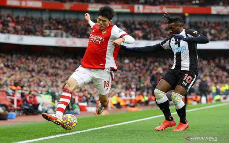 Arteta akan Mainkan Tomiyasu saat Hadapi Manchester United